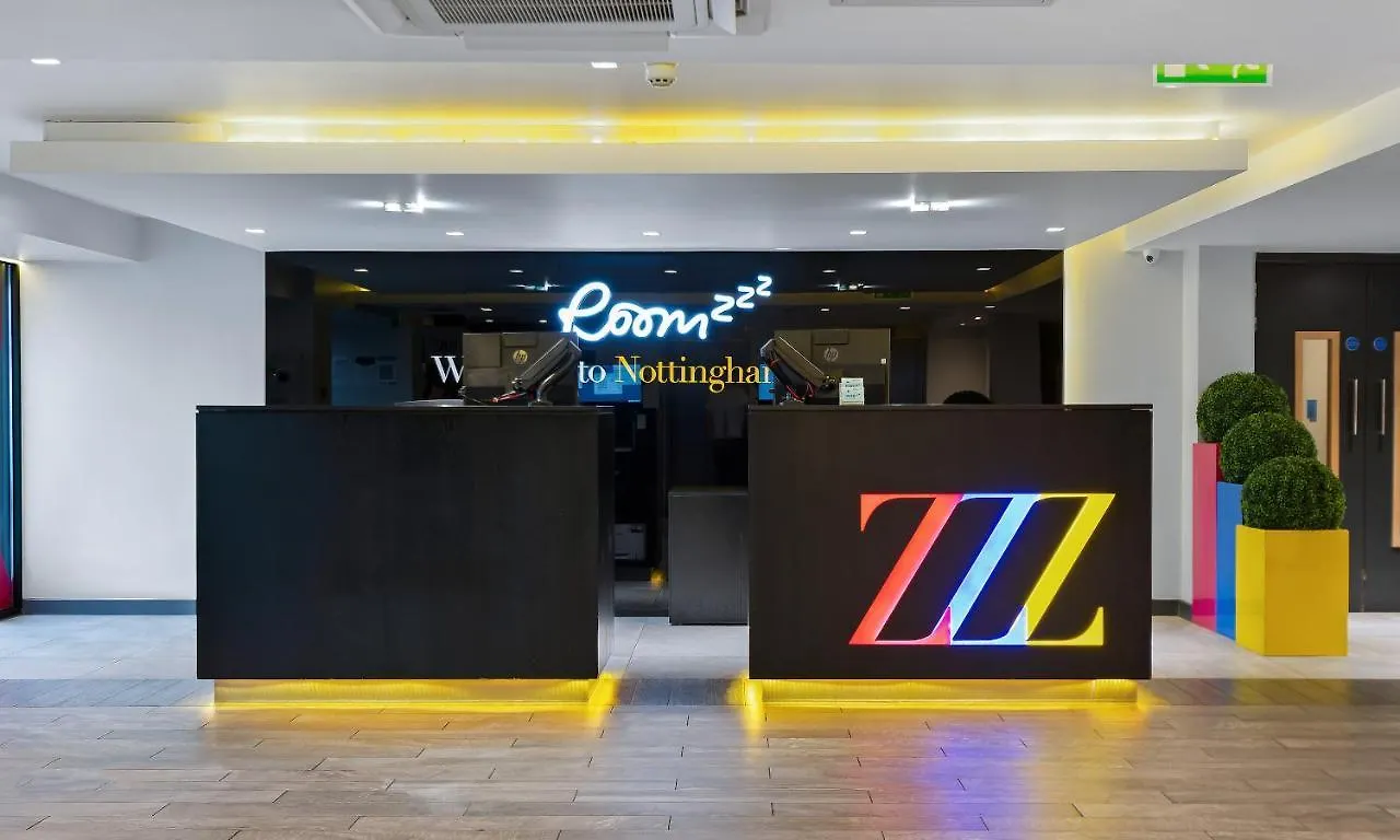 Roomzzz Nottingham City 4*,
