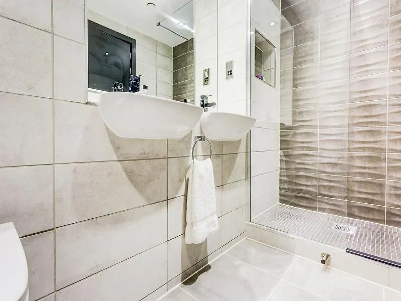 Roomzzz Nottingham City United Kingdom