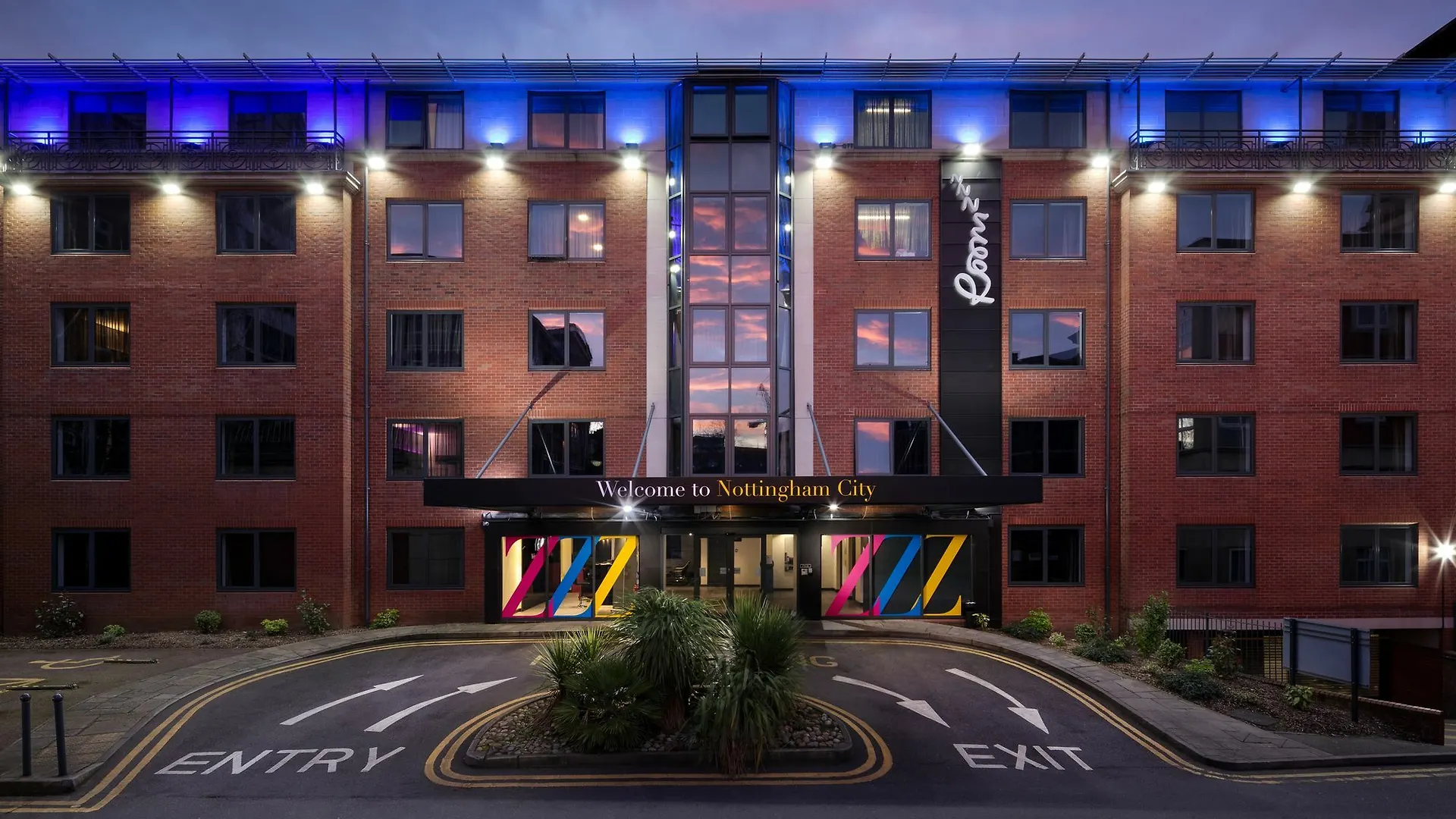 Roomzzz Nottingham City location